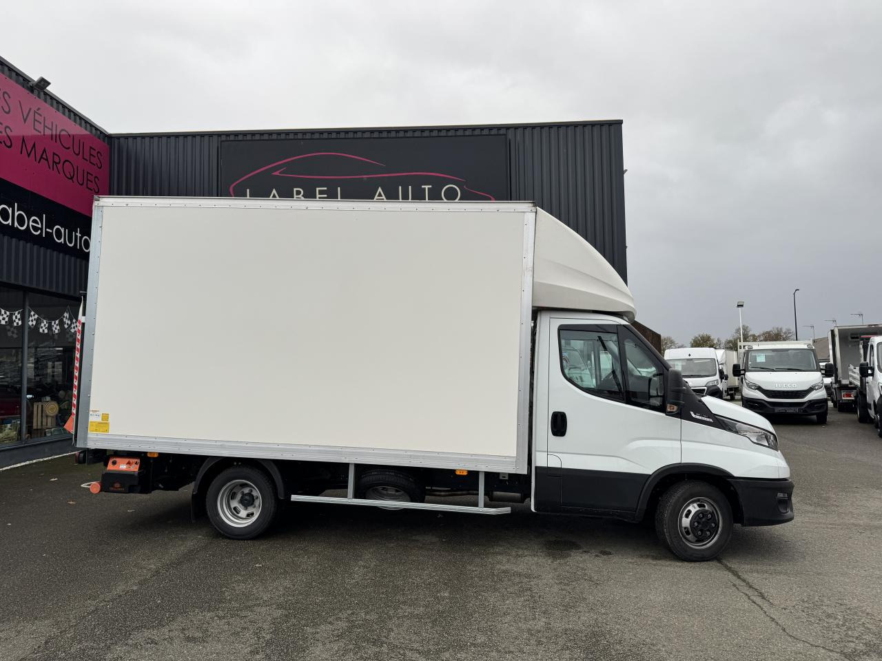 Nieuw Bestelwagen gesloten laadbak IVECO Daily 35 C 16H3.0 - BV Hi-Matic (Quad-Tor) CHASSIS CABINE CAISSE 20M3: afbeelding 1