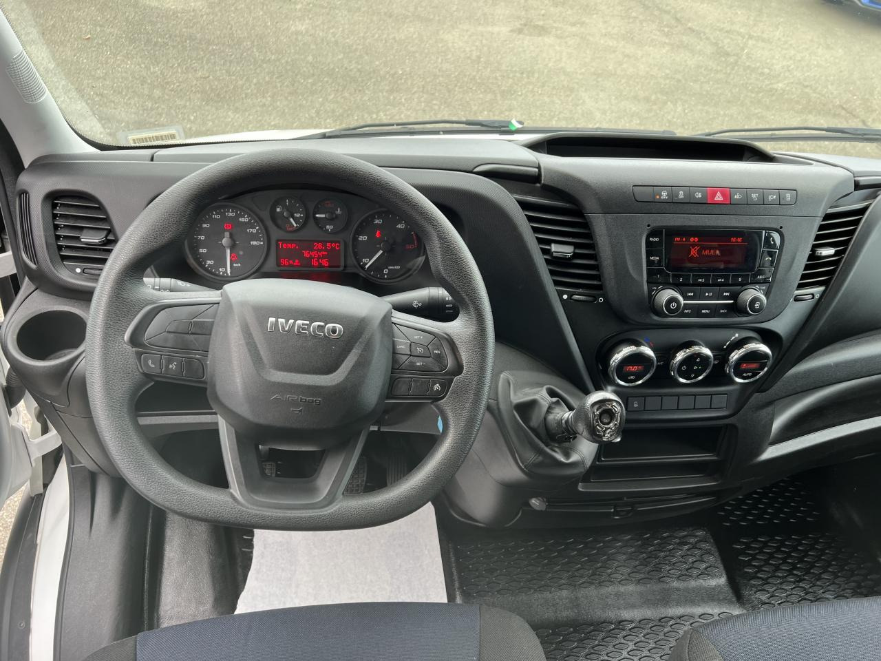 IVECO Daily 35C16 CAISSE HAYON 20M3 RJ 3.0L 160CH - Bestelwagen gesloten laadbak: afbeelding 4 IVECO Daily 35C16 CAISSE HAYON 20M3 RJ 3.0L 160CH - Bestelwagen gesloten laadbak: afbeelding 4