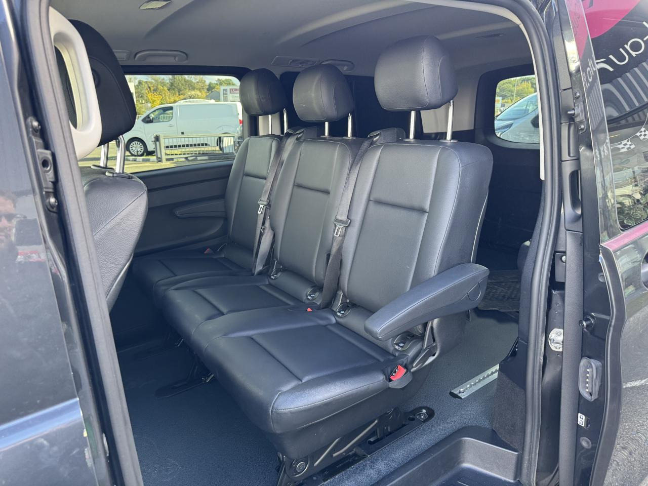 MERCEDES Vito TOURER Extra Long 3.05t 119 CDI BlueEfficiency - BVA 9G-Tronic Propulsion  MIXTO - BM 447 first - Gesloten bestelwagen: afbeelding 4 MERCEDES Vito TOURER Extra Long 3.05t 119 CDI BlueEfficiency - BVA 9G-Tronic Propulsion  MIXTO - BM 447 first - Gesloten bestelwagen: afbeelding 4