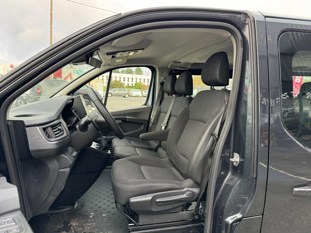 Nissan Primastar Avantour N-Connecta 3.0t L2H1 2.0 dCi - 150 - S/S II 2021 COMBI Combi L2H1 PHASE 2 - Minibus, Personenvervoer: afbeelding 5 Nissan Primastar Avantour N-Connecta 3.0t L2H1 2.0 dCi - 150 - S/S II 2021 COMBI Combi L2H1 PHASE 2 - Minibus, Personenvervoer: afbeelding 5
