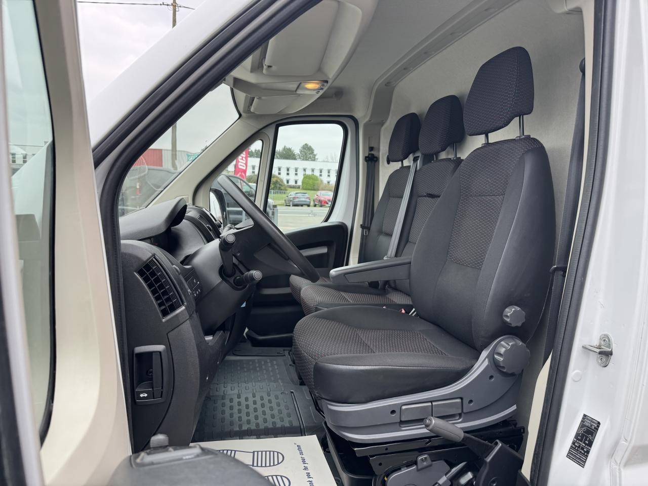 PEUGEOT BOXER 3T3 L3H2 2.2 HDI 140CH ASPHALT - Gesloten bestelwagen: afbeelding 5 PEUGEOT BOXER 3T3 L3H2 2.2 HDI 140CH ASPHALT - Gesloten bestelwagen: afbeelding 5