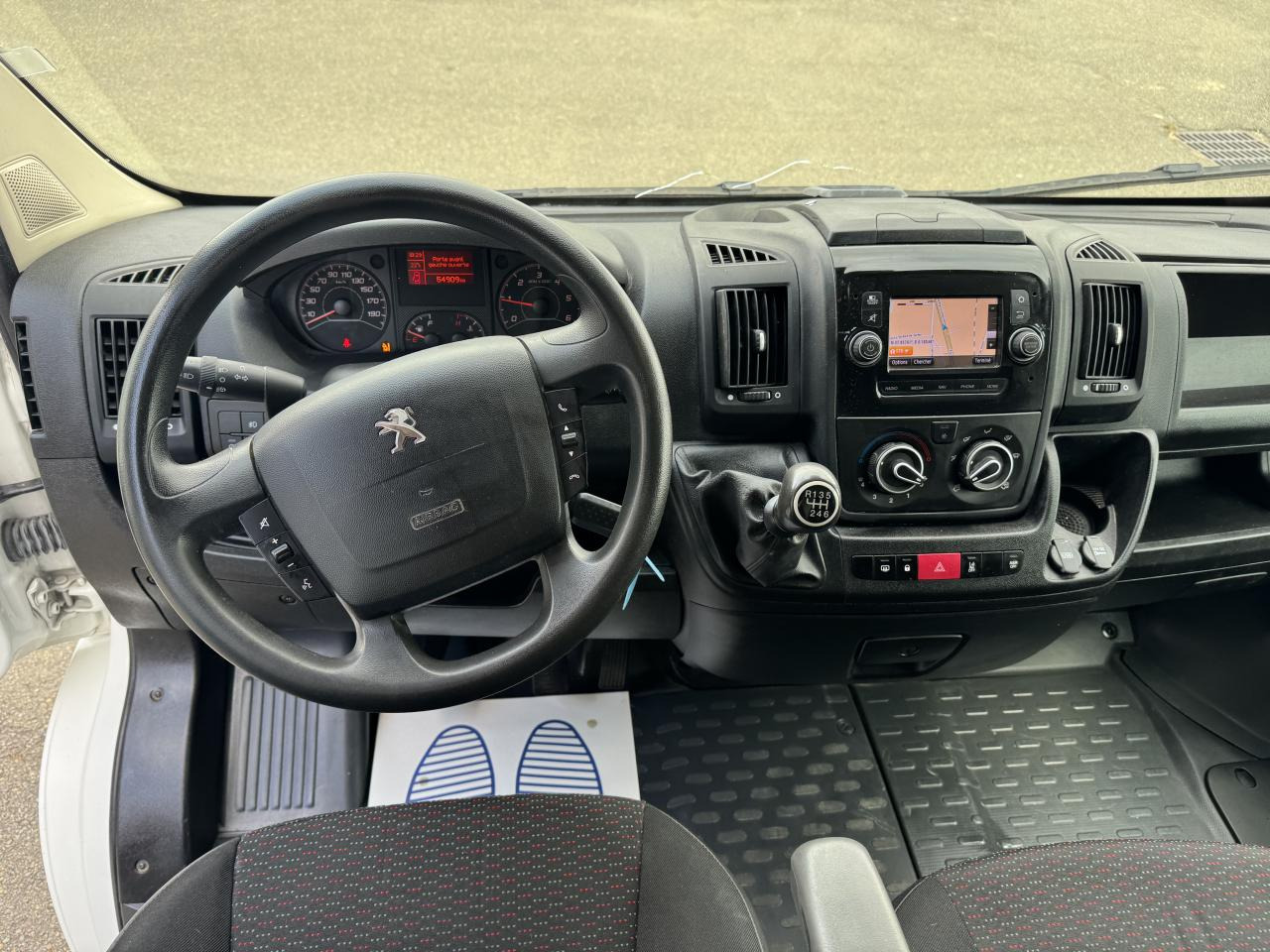 PEUGEOT Boxer Asphalt 333 L2H2 2.2 BlueHDi S&S - 120 III FOURGON TOLE Fourgon Tolé 333 L2H2 PHAS - Gesloten bestelwagen: afbeelding 3 PEUGEOT Boxer Asphalt 333 L2H2 2.2 BlueHDi S&S - 120 III FOURGON TOLE Fourgon Tolé 333 L2H2 PHAS - Gesloten bestelwagen: afbeelding 3
