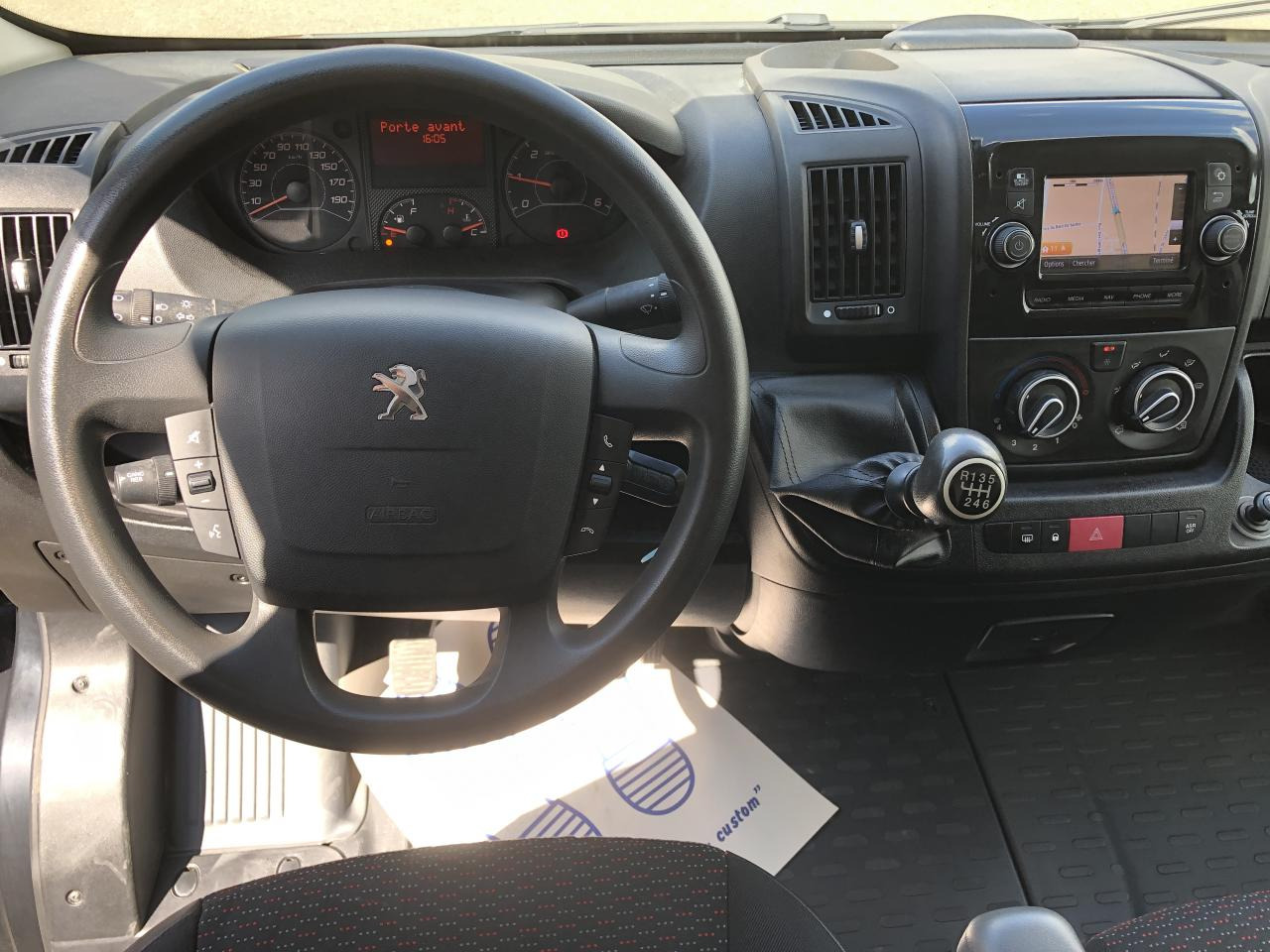 PEUGEOT Boxer Premium 335 L2H2 2.2 BlueHDi 165CH - Gesloten bestelwagen: afbeelding 3 PEUGEOT Boxer Premium 335 L2H2 2.2 BlueHDi 165CH - Gesloten bestelwagen: afbeelding 3