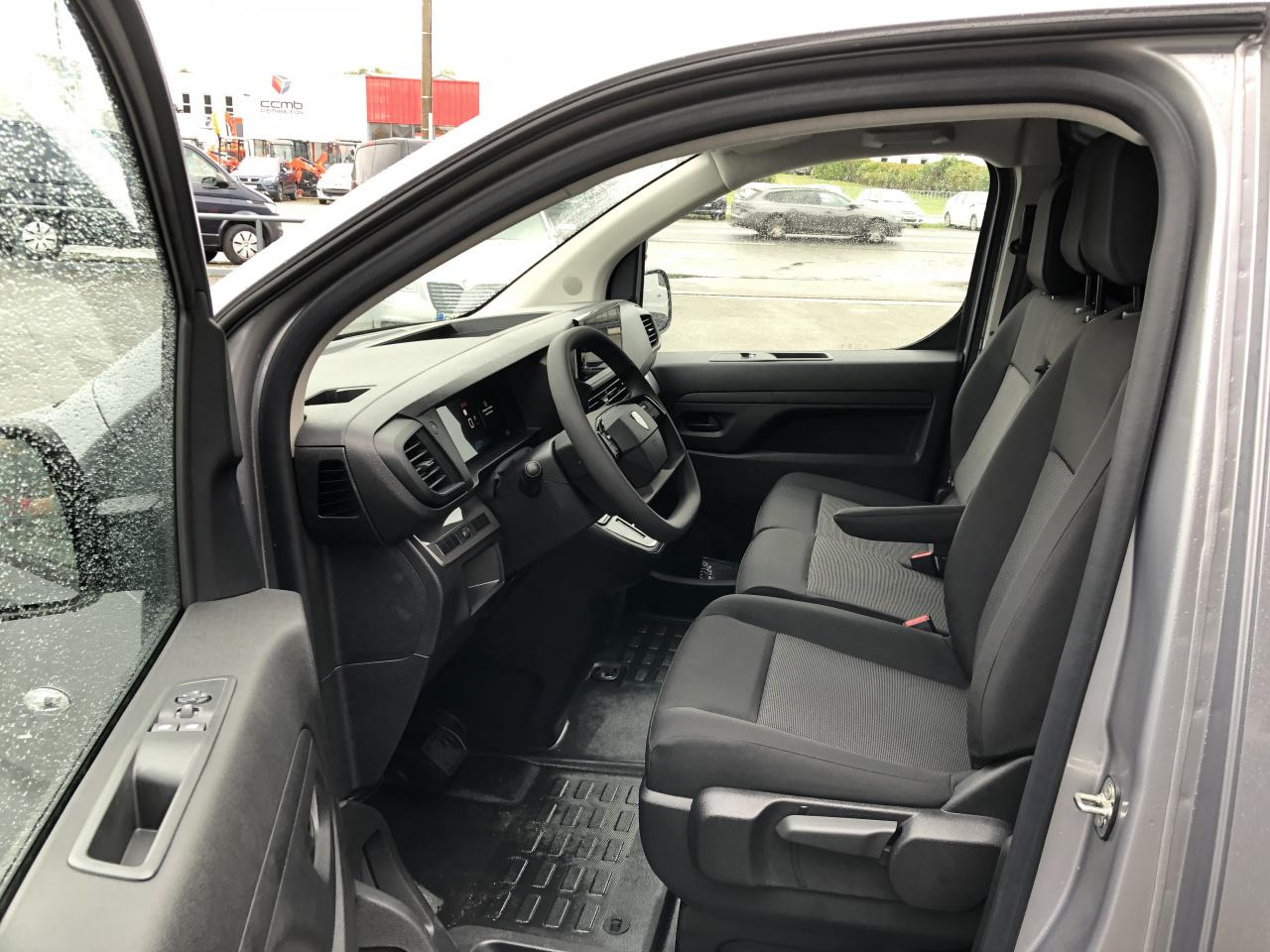 PEUGEOT Expert M 2.0 BLUE HDI 180CH EAT-8 - Gesloten bestelwagen: afbeelding 5 PEUGEOT Expert M 2.0 BLUE HDI 180CH EAT-8 - Gesloten bestelwagen: afbeelding 5