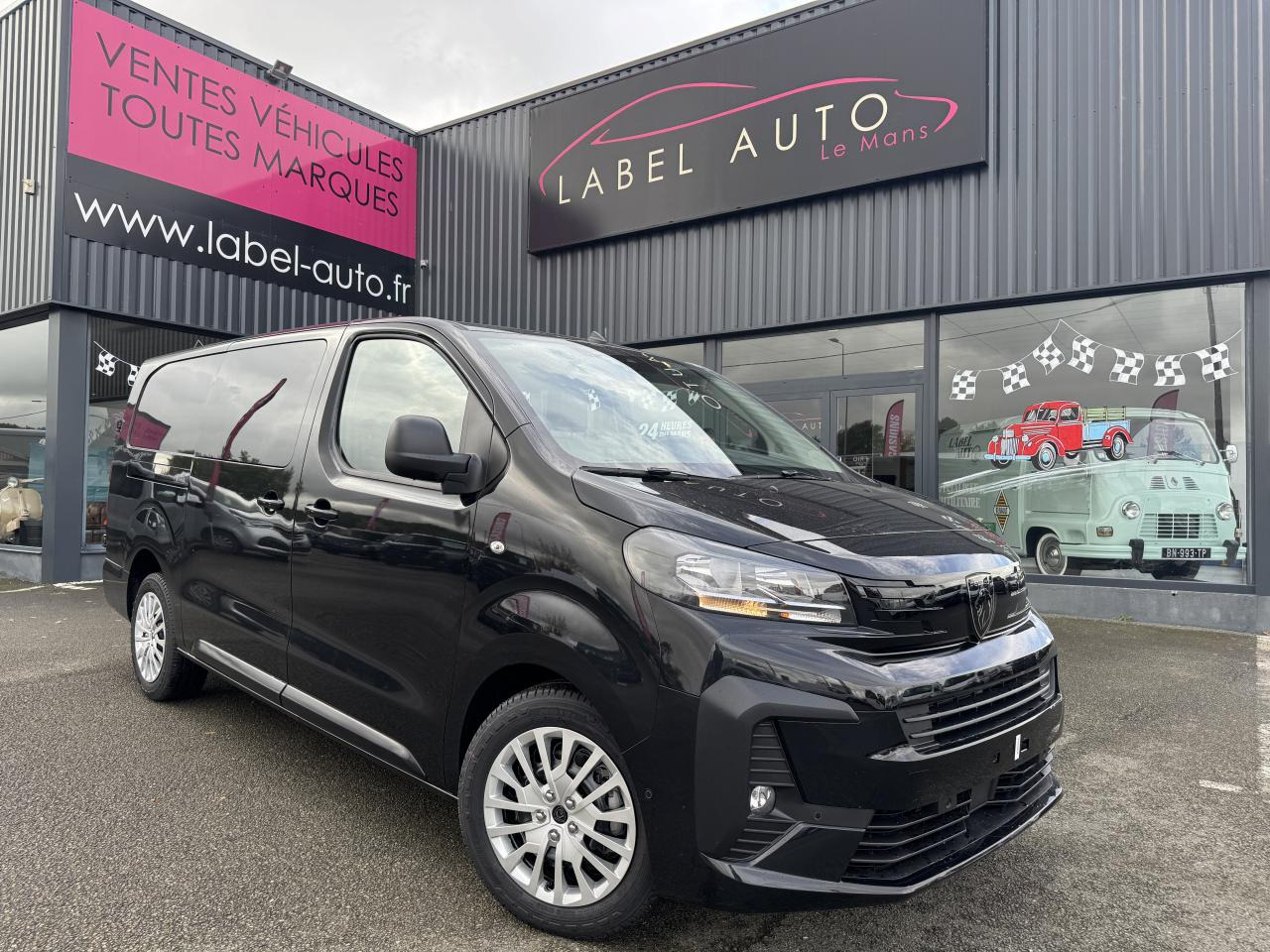 PEUGEOT Expert XL 2.0 BlueHDi - 180 S&S - BV EAT8 III CABINE APPROFONDIE Fourgon Cabine approfondie Fix - Gesloten bestelwagen: afbeelding 1 PEUGEOT Expert XL 2.0 BlueHDi - 180 S&S - BV EAT8 III CABINE APPROFONDIE Fourgon Cabine approfondie Fix - Gesloten bestelwagen: afbeelding 1