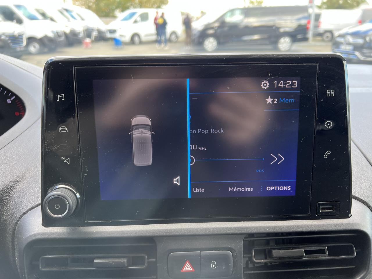 Leasing PEUGEOT PARTNER M 650KG 1.5 HDI 100CH ASPHALT 3 PLACES PEUGEOT PARTNER M 650KG 1.5 HDI 100CH ASPHALT 3 PLACES: afbeelding 11 Leasing PEUGEOT PARTNER M 650KG 1.5 HDI 100CH ASPHALT 3 PLACES PEUGEOT PARTNER M 650KG 1.5 HDI 100CH ASPHALT 3 PLACES: afbeelding 11