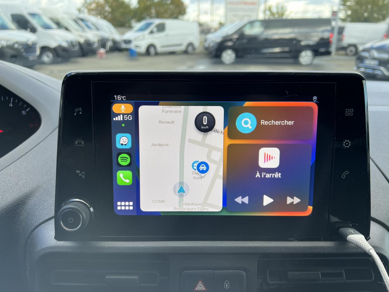 Leasing PEUGEOT PARTNER M 650KG 1.5 HDI 100CH ASPHALT 3 PLACES PEUGEOT PARTNER M 650KG 1.5 HDI 100CH ASPHALT 3 PLACES: afbeelding 12 Leasing PEUGEOT PARTNER M 650KG 1.5 HDI 100CH ASPHALT 3 PLACES PEUGEOT PARTNER M 650KG 1.5 HDI 100CH ASPHALT 3 PLACES: afbeelding 12