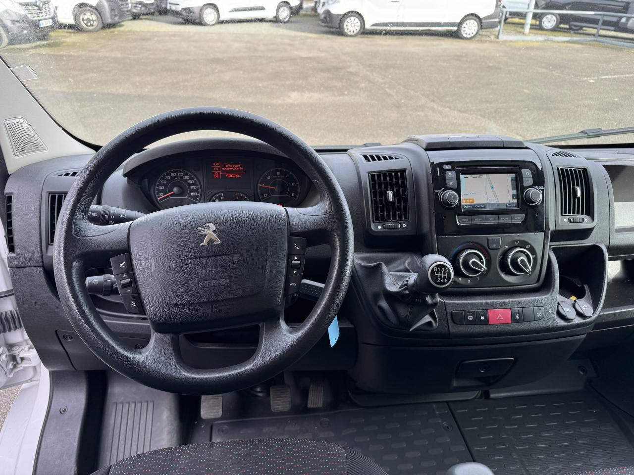 PEUGEOT boxer 330 L1H1 2.2 BLUEHDI S&S 140CH ASPHALT - Gesloten bestelwagen: afbeelding 3 PEUGEOT boxer 330 L1H1 2.2 BLUEHDI S&S 140CH ASPHALT - Gesloten bestelwagen: afbeelding 3