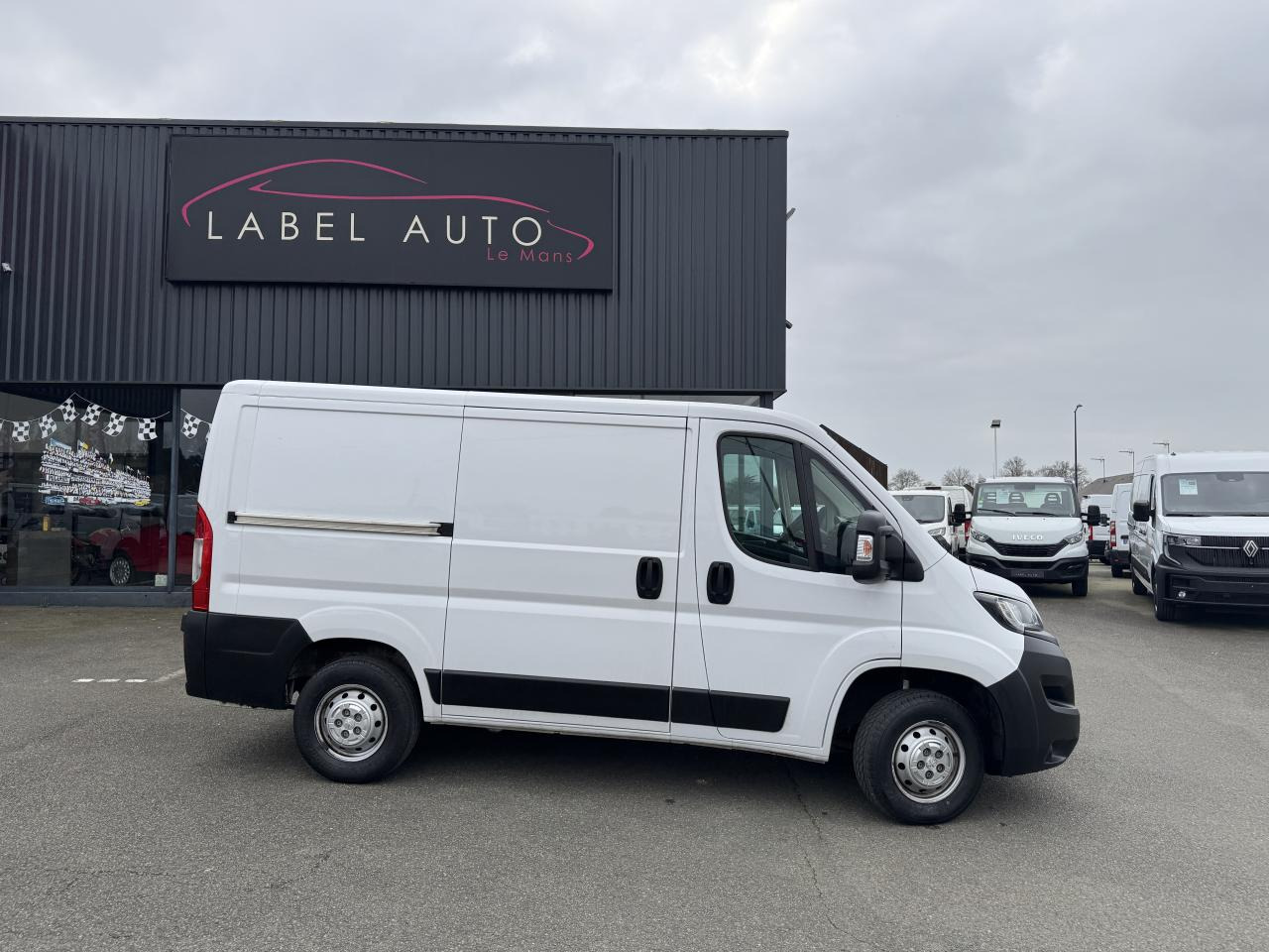 Gesloten bestelwagen PEUGEOT boxer 333 L1H1 2.2 BLUEHDI S&S 140CH ASPHALT: afbeelding 8