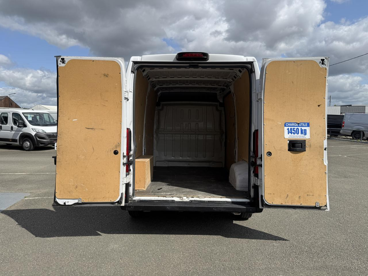 PEUGEOT boxer 333 L2H2 2.2 BLUEHDI S&S 140CH ASPHALT - Gesloten bestelwagen: afbeelding 2 PEUGEOT boxer 333 L2H2 2.2 BLUEHDI S&S 140CH ASPHALT - Gesloten bestelwagen: afbeelding 2