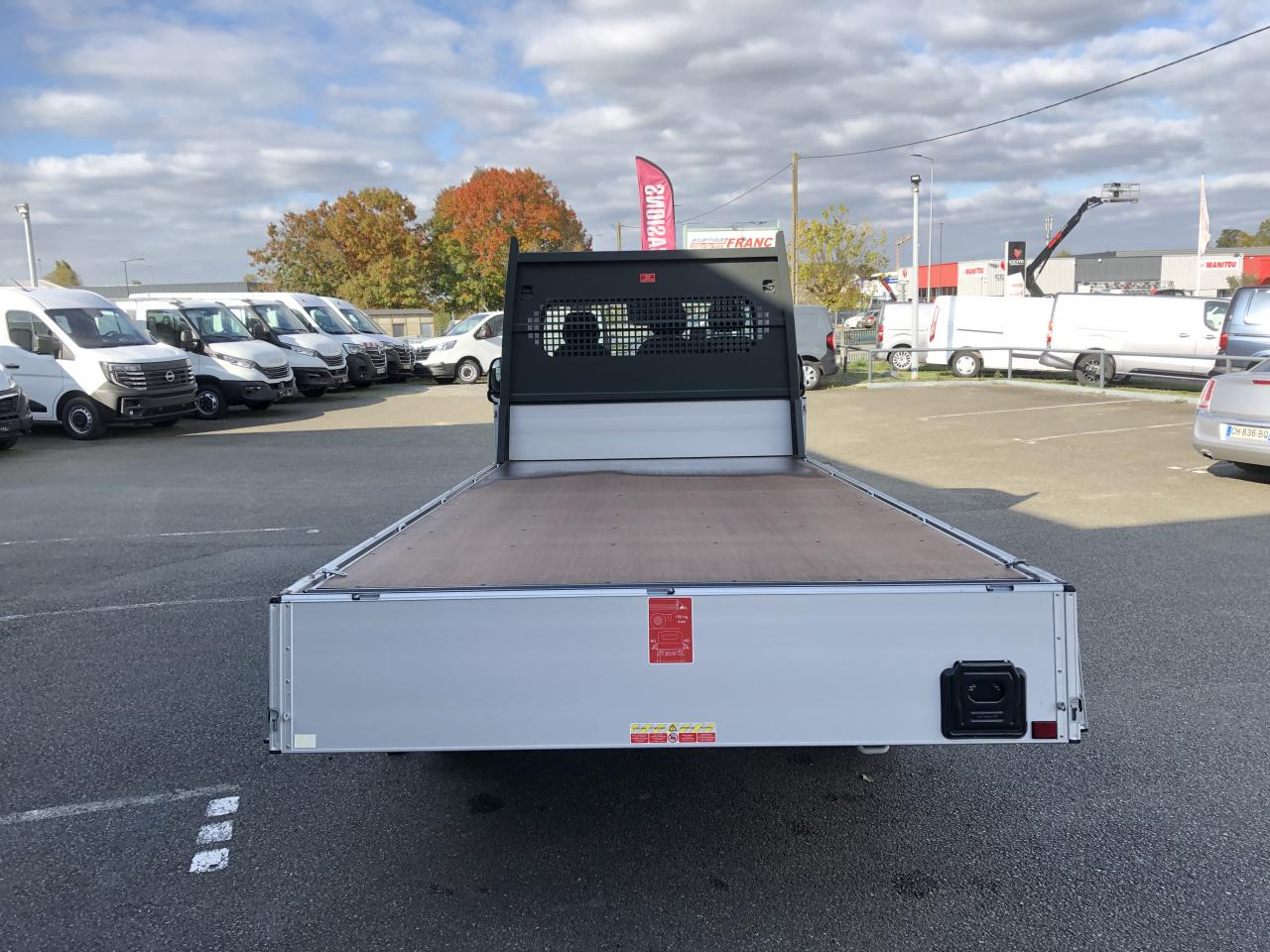 PEUGEOT boxer 3t5 plateau 4m20 2.2 hdi 140ch - Bestelwagen open laadbak: afbeelding 4 PEUGEOT boxer 3t5 plateau 4m20 2.2 hdi 140ch - Bestelwagen open laadbak: afbeelding 4