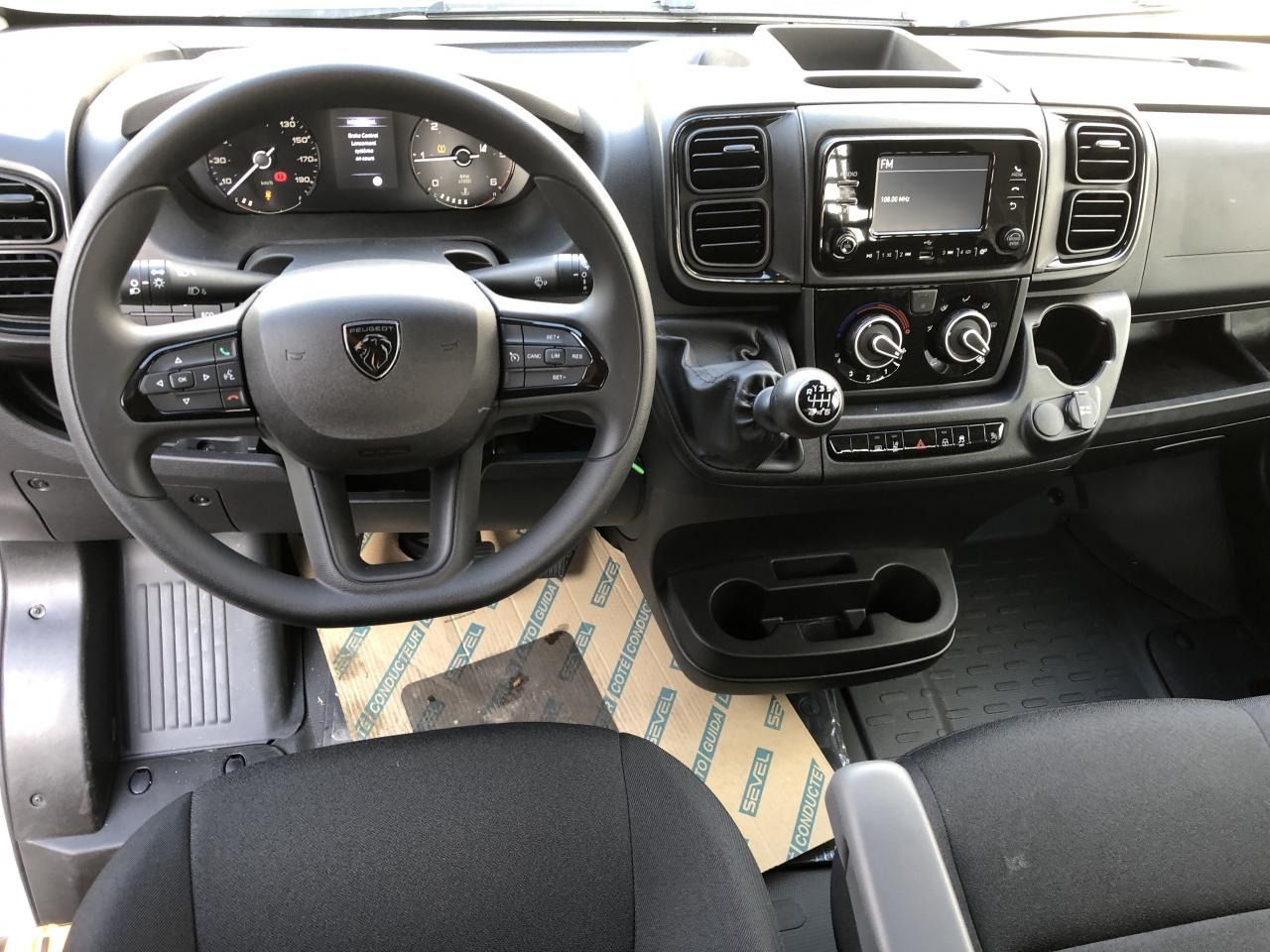 PEUGEOT boxer 3t5 plateau 4m20 2.2 hdi 140ch - Bestelwagen open laadbak: afbeelding 5 PEUGEOT boxer 3t5 plateau 4m20 2.2 hdi 140ch - Bestelwagen open laadbak: afbeelding 5