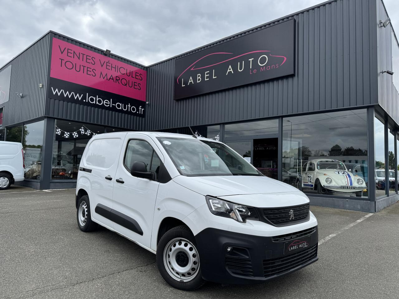 Peugeot Partner PEUGEOT M 650 KG 1.5 HDI 130 CH EAT-8 2 PL PREMIUM - Kleine bestelwagen: afbeelding 1 Peugeot Partner PEUGEOT M 650 KG 1.5 HDI 130 CH EAT-8 2 PL PREMIUM - Kleine bestelwagen: afbeelding 1