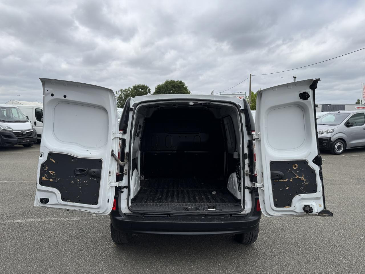 RENAULT KANGOO 1.5 DCI 80CH CONFORT - Gesloten bestelwagen: afbeelding 3 RENAULT KANGOO 1.5 DCI 80CH CONFORT - Gesloten bestelwagen: afbeelding 3