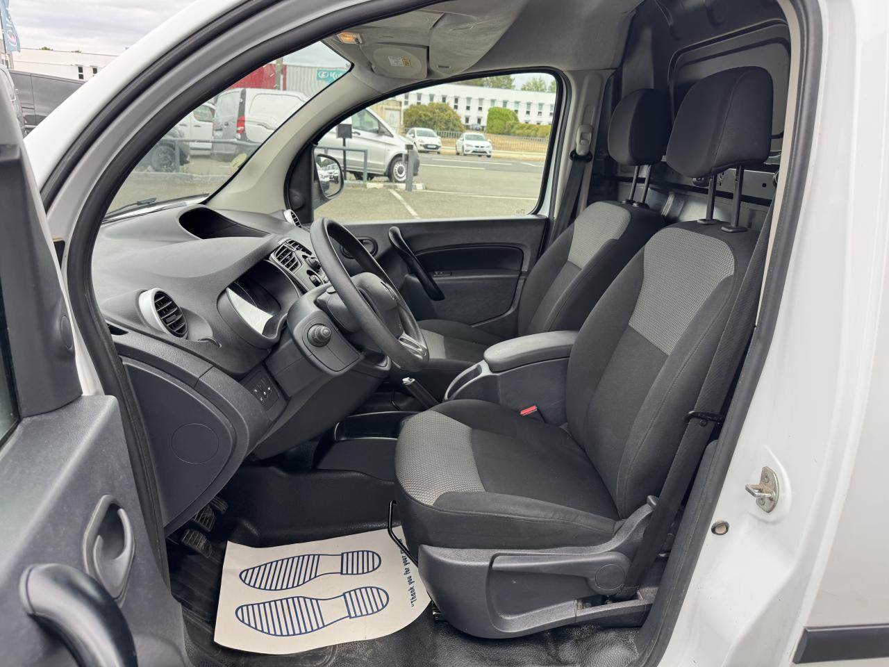 RENAULT KANGOO 1.5 DCI 80CH CONFORT - Gesloten bestelwagen: afbeelding 5 RENAULT KANGOO 1.5 DCI 80CH CONFORT - Gesloten bestelwagen: afbeelding 5