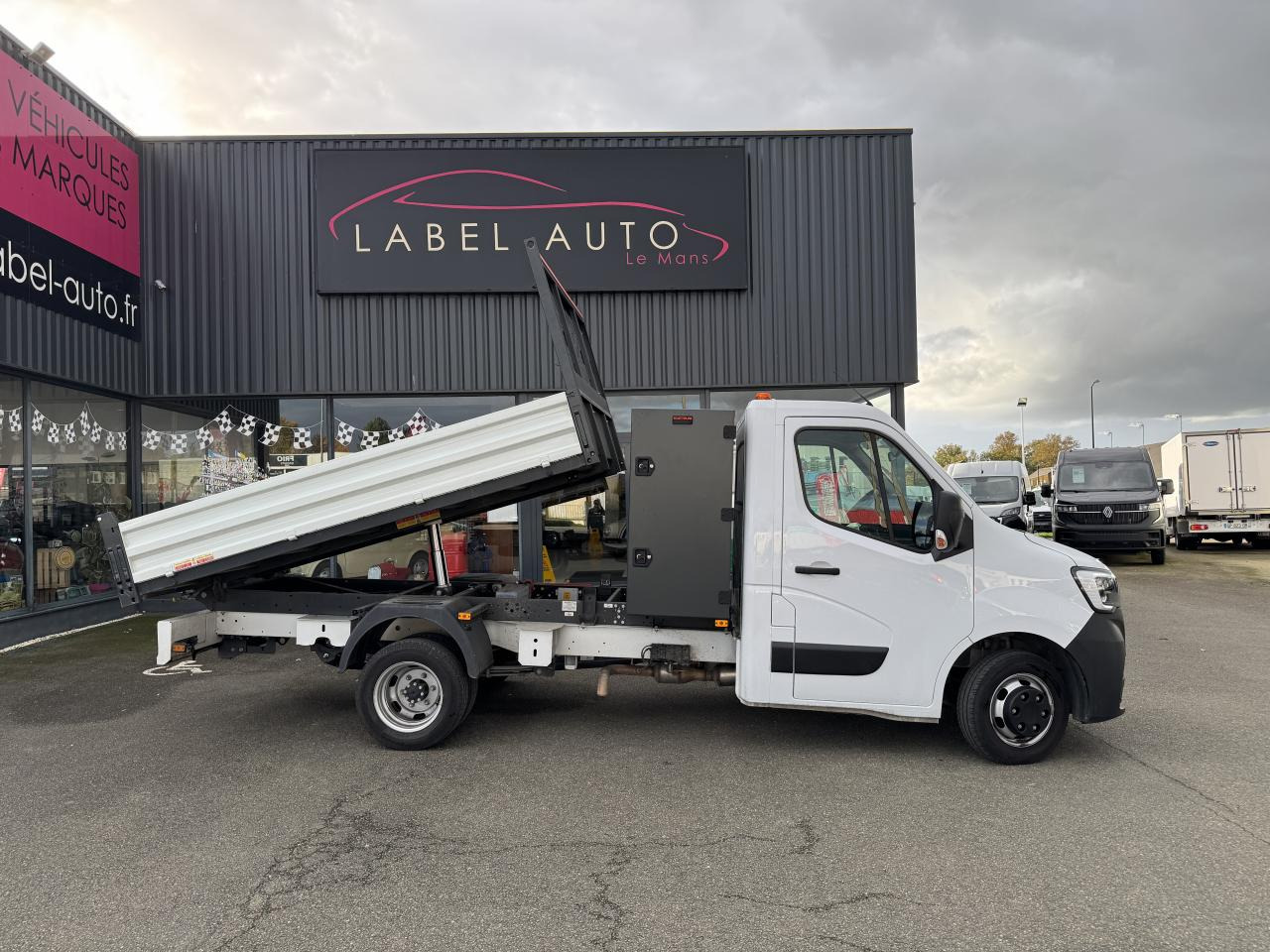 RENAULT MASTER 3T5 BENNE COFFRE RJ 2.3 DCI 130CH PROPULSION - Kipper bestelwagen: afbeelding 1 RENAULT MASTER 3T5 BENNE COFFRE RJ 2.3 DCI 130CH PROPULSION - Kipper bestelwagen: afbeelding 1