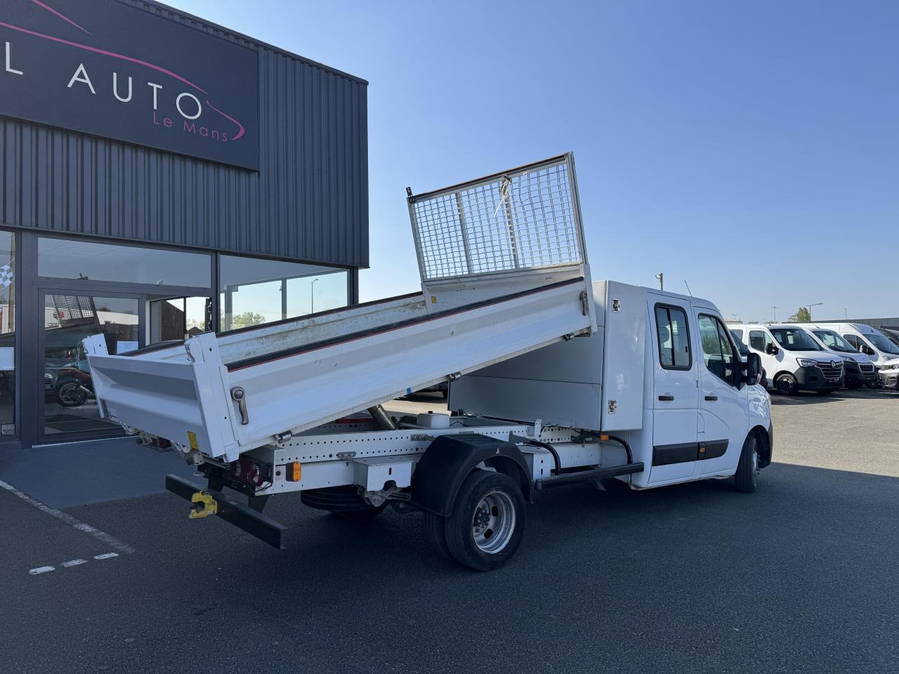 RENAULT MASTER 3T5 BENNE + COFFRE RJ DOUBLE CABINE 6 PL 2.3 DCI 130 CH CONFORT - Kipper bestelwagen: afbeelding 5 RENAULT MASTER 3T5 BENNE + COFFRE RJ DOUBLE CABINE 6 PL 2.3 DCI 130 CH CONFORT - Kipper bestelwagen: afbeelding 5