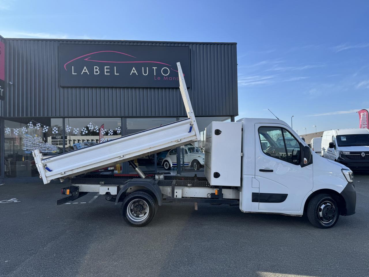 RENAULT Master BENNE COFFRE Confort R3500RJ L3 2.3 dCi 130CH - Kipper bestelwagen: afbeelding 1 RENAULT Master BENNE COFFRE Confort R3500RJ L3 2.3 dCi 130CH - Kipper bestelwagen: afbeelding 1