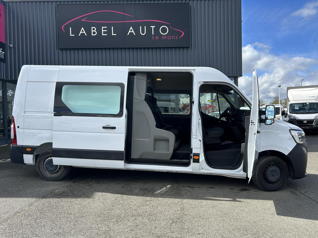 RENAULT Master Confort F3500 L3H2 2.3 dCi - 135 III CABINE APPROFONDIE Cabine approfondie L3H2 Traction PHA - Gesloten bestelwagen: afbeelding 3 RENAULT Master Confort F3500 L3H2 2.3 dCi - 135 III CABINE APPROFONDIE Cabine approfondie L3H2 Traction PHA - Gesloten bestelwagen: afbeelding 3