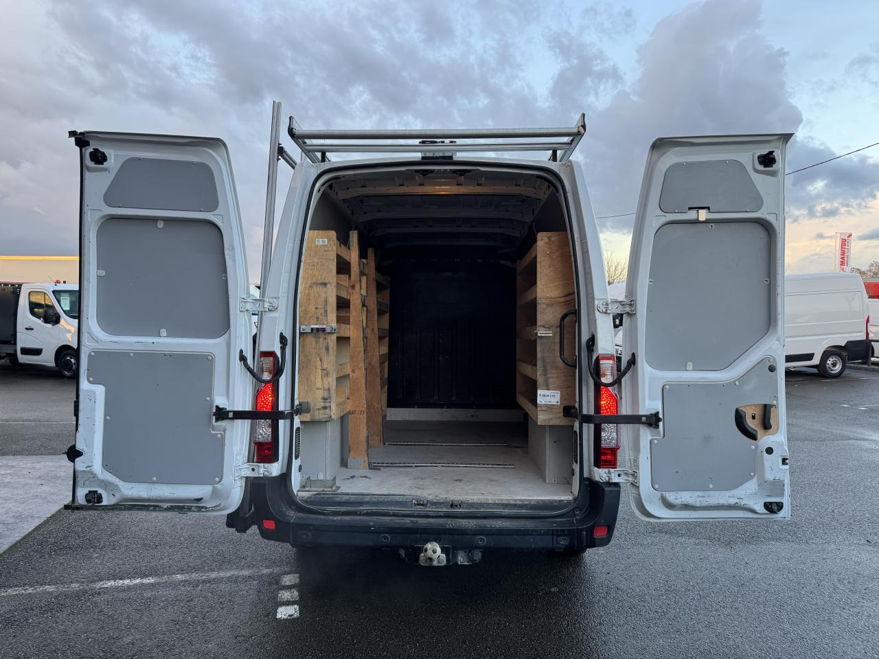 RENAULT Master Grand Confort F3300 L2H2 2.3 Blue dCi - 150 CH PORTE VERRE - Gesloten bestelwagen: afbeelding 2 RENAULT Master Grand Confort F3300 L2H2 2.3 Blue dCi - 150 CH PORTE VERRE - Gesloten bestelwagen: afbeelding 2