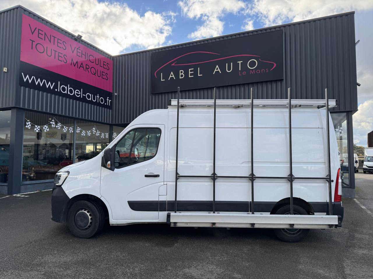 RENAULT Master Grand Confort F3300 L2H2 2.3 Blue dCi - 150 CH PORTE VERRE - Gesloten bestelwagen: afbeelding 1 RENAULT Master Grand Confort F3300 L2H2 2.3 Blue dCi - 150 CH PORTE VERRE - Gesloten bestelwagen: afbeelding 1