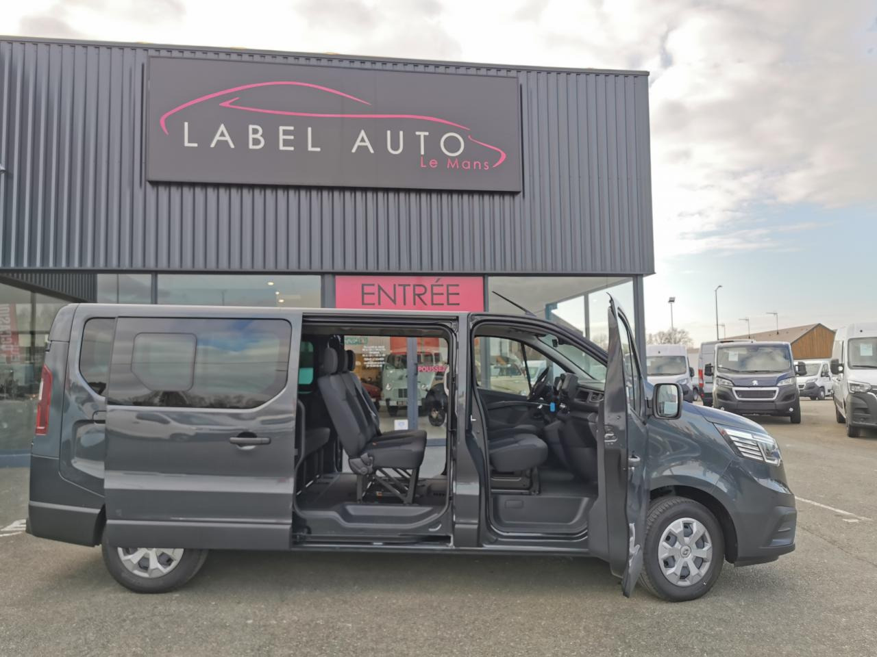 RENAULT Trafic L2 2.0 Energy dCi - 150 - S&S - BV EDC Euro 6e III COMBI Combi Intens L2H1 PHASE 3 - Personenvervoer: afbeelding 3 RENAULT Trafic L2 2.0 Energy dCi - 150 - S&S - BV EDC Euro 6e III COMBI Combi Intens L2H1 PHASE 3 - Personenvervoer: afbeelding 3