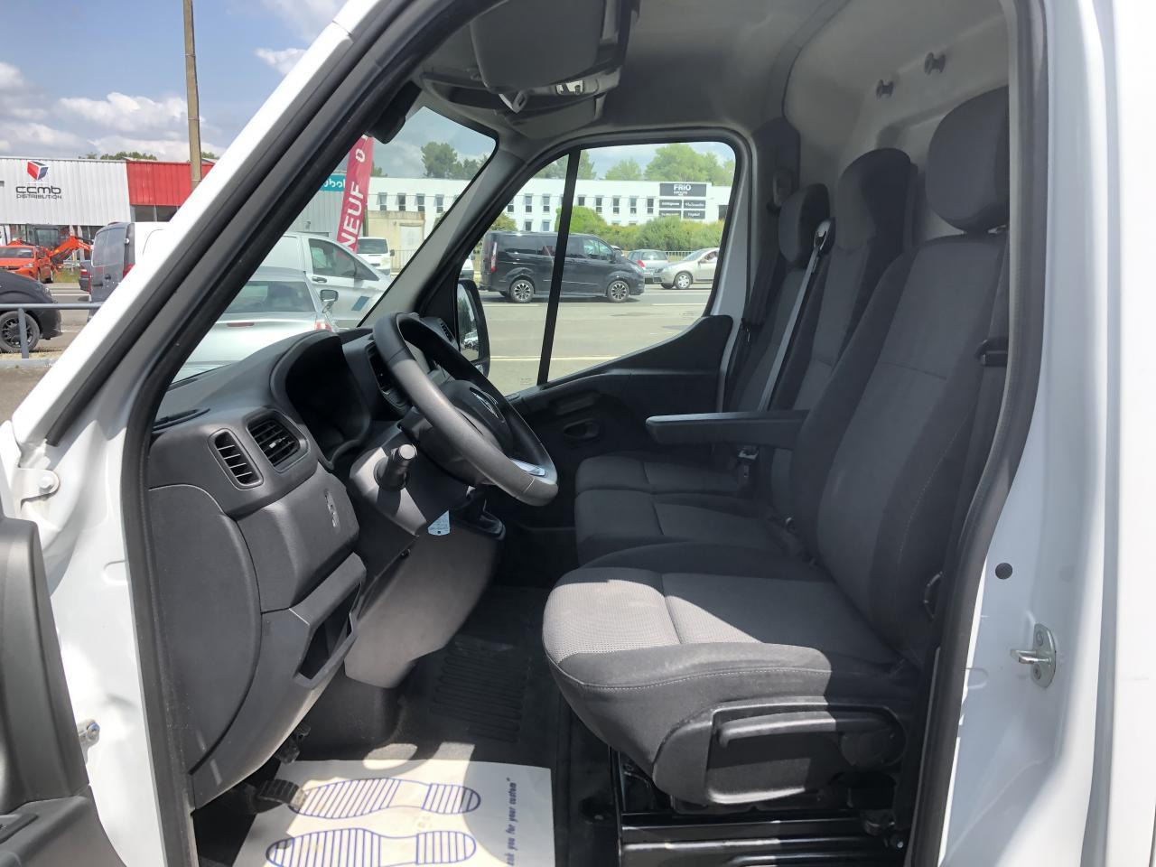 Renault Master F3300 L2H2 2.3 BLUE DCI 135CH GRAND CONFORT EURO6 - Gesloten bestelwagen: afbeelding 4 Renault Master F3300 L2H2 2.3 BLUE DCI 135CH GRAND CONFORT EURO6 - Gesloten bestelwagen: afbeelding 4