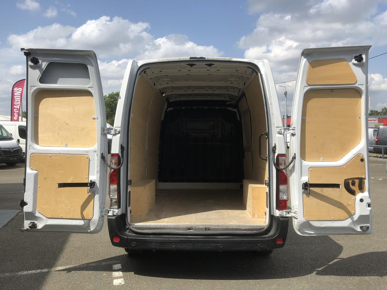 Renault Master F3300 L2H2 2.3 BLUE DCI 135CH GRAND CONFORT EURO6 - Gesloten bestelwagen: afbeelding 2 Renault Master F3300 L2H2 2.3 BLUE DCI 135CH GRAND CONFORT EURO6 - Gesloten bestelwagen: afbeelding 2