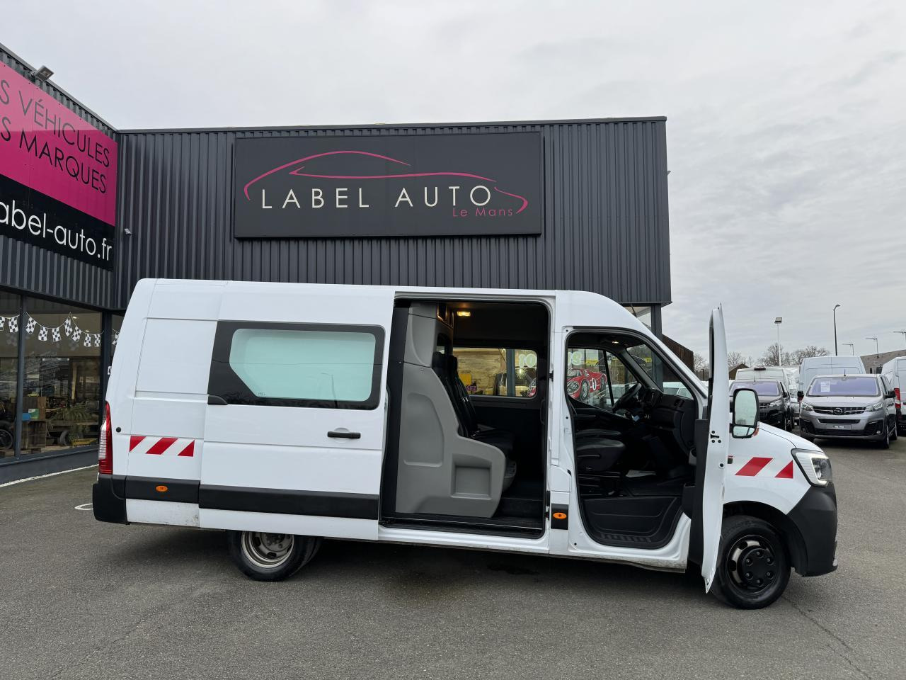 Renault Master F3500 L3H2 2.3 BLUE DCI 135CH CABINE APPROFONDIE 6 PLACES GRAND CONFORT - Bestelwagen met dubbele cabine: afbeelding 1 Renault Master F3500 L3H2 2.3 BLUE DCI 135CH CABINE APPROFONDIE 6 PLACES GRAND CONFORT - Bestelwagen met dubbele cabine: afbeelding 1