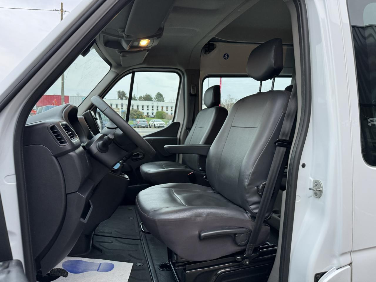 Renault Master F3500 L3H2 2.3 BLUE DCI 135CH CABINE APPROFONDIE 6 PLACES GRAND CONFORT - Bestelwagen met dubbele cabine: afbeelding 5 Renault Master F3500 L3H2 2.3 BLUE DCI 135CH CABINE APPROFONDIE 6 PLACES GRAND CONFORT - Bestelwagen met dubbele cabine: afbeelding 5