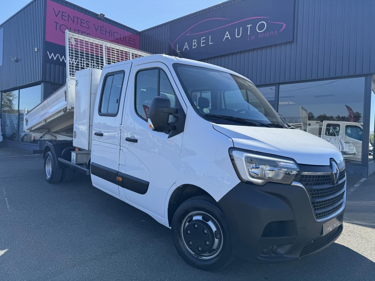 Renault Master RENAULT 3T5 BENNE + COFFRE RJ DOUBLE CABINE 6 PL 2.3 DCI 130 CH CONFORT + GPS + REGUL + CLIM - Kipper bestelwagen: afbeelding 2 Renault Master RENAULT 3T5 BENNE + COFFRE RJ DOUBLE CABINE 6 PL 2.3 DCI 130 CH CONFORT + GPS + REGUL + CLIM - Kipper bestelwagen: afbeelding 2