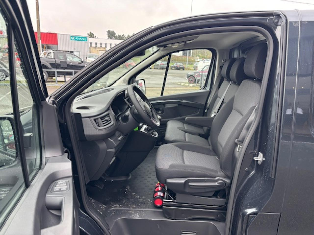 Renault Trafic 3T0 L1H1 2.0 DCI 150CH - Gesloten bestelwagen: afbeelding 5 Renault Trafic 3T0 L1H1 2.0 DCI 150CH - Gesloten bestelwagen: afbeelding 5