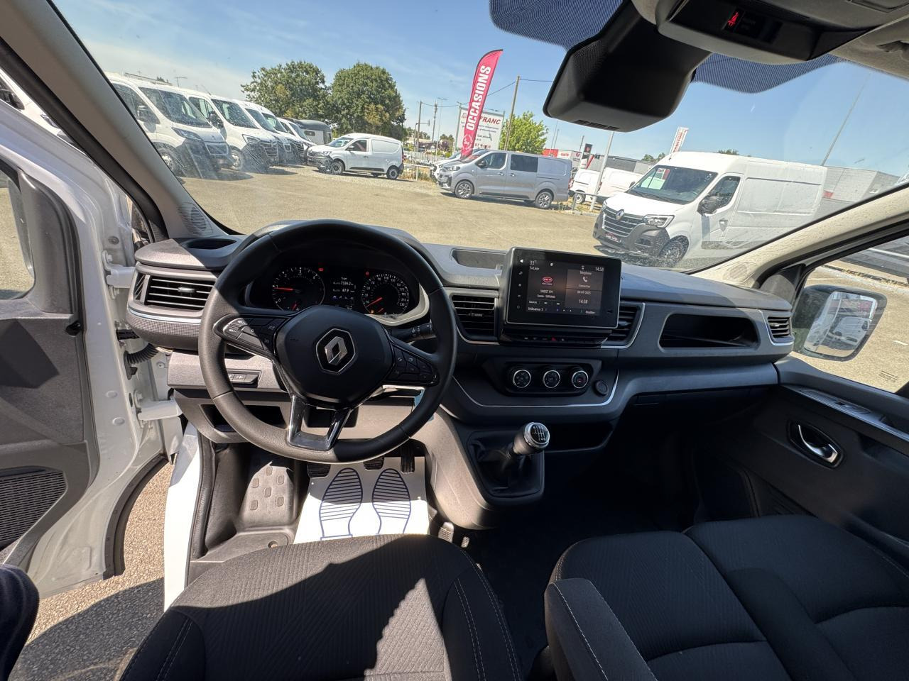 Renault Trafic L1H1 2T8 2.0 BLUE DCI 130CH GRAND CONFORT - Gesloten bestelwagen: afbeelding 3 Renault Trafic L1H1 2T8 2.0 BLUE DCI 130CH GRAND CONFORT - Gesloten bestelwagen: afbeelding 3