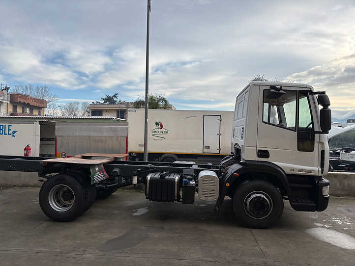 Iveco Eurocargo 160e25 - Chassis vrachtwagen: afbeelding 4 Iveco Eurocargo 160e25 - Chassis vrachtwagen: afbeelding 4