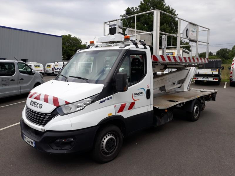 Iveco Daily 35S14 Plateau Nacelle 6m50 Spécial tunnel - Vrachtwagen hoogwerker: afbeelding 1 Iveco Daily 35S14 Plateau Nacelle 6m50 Spécial tunnel - Vrachtwagen hoogwerker: afbeelding 1