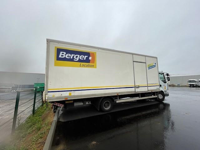 RENAULT MIDLUM 220CV 12T - Bakwagen: afbeelding 2 RENAULT MIDLUM 220CV 12T - Bakwagen: afbeelding 2