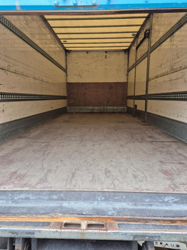 Renault D 7.5 LOW P4X2 210E6 Fourgon Polyfond avec hayon rabattable - Bakwagen: afbeelding 4 Renault D 7.5 LOW P4X2 210E6 Fourgon Polyfond avec hayon rabattable - Bakwagen: afbeelding 4