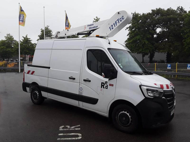 Renault Master 130 35 Fourgon nacelle - Vrachtwagen hoogwerker: afbeelding 1 Renault Master 130 35 Fourgon nacelle - Vrachtwagen hoogwerker: afbeelding 1