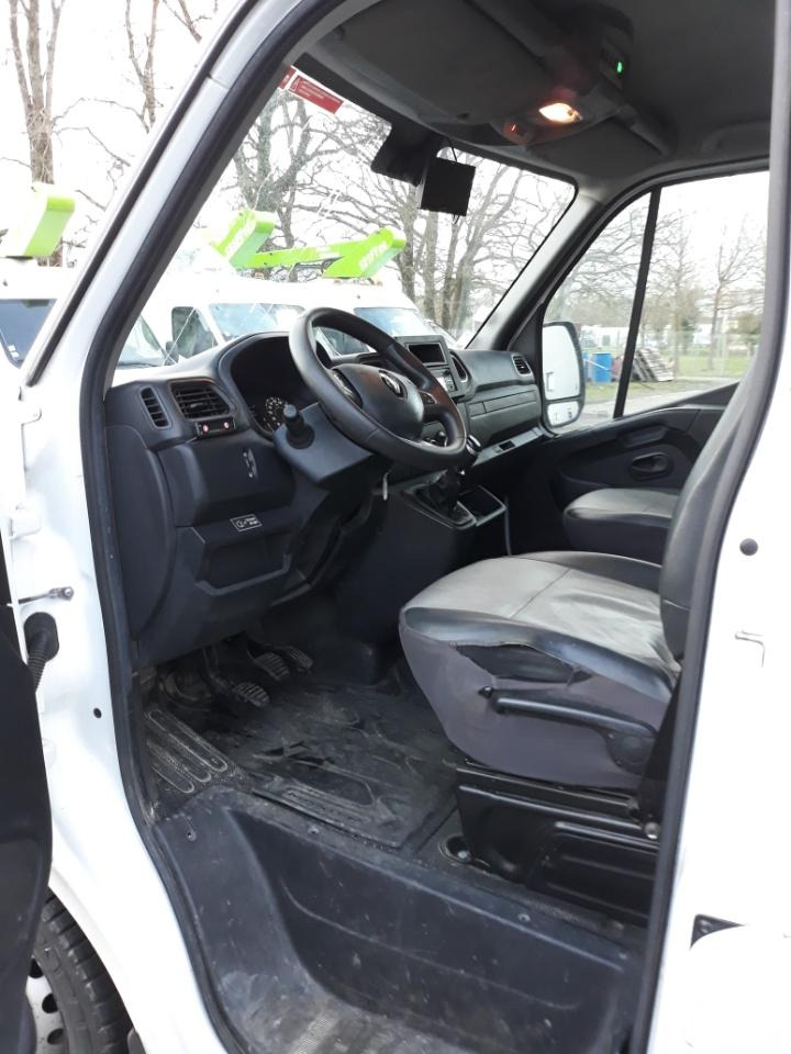 Renault Master 145.35 FG Tronqué L2H2 Nacelle Pack éco - Vrachtwagen hoogwerker: afbeelding 3 Renault Master 145.35 FG Tronqué L2H2 Nacelle Pack éco - Vrachtwagen hoogwerker: afbeelding 3