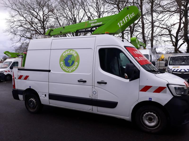 Renault Master 145.35 FG Tronqué L2H2 Nacelle Pack éco - Vrachtwagen hoogwerker: afbeelding 3 Renault Master 145.35 FG Tronqué L2H2 Nacelle Pack éco - Vrachtwagen hoogwerker: afbeelding 3
