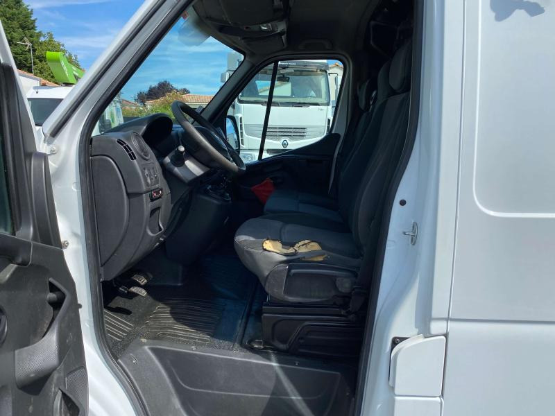 Renault Master 145.35 FG Tronqué L2H2 Nacelle Pack éco - Vrachtwagen hoogwerker: afbeelding 5 Renault Master 145.35 FG Tronqué L2H2 Nacelle Pack éco - Vrachtwagen hoogwerker: afbeelding 5