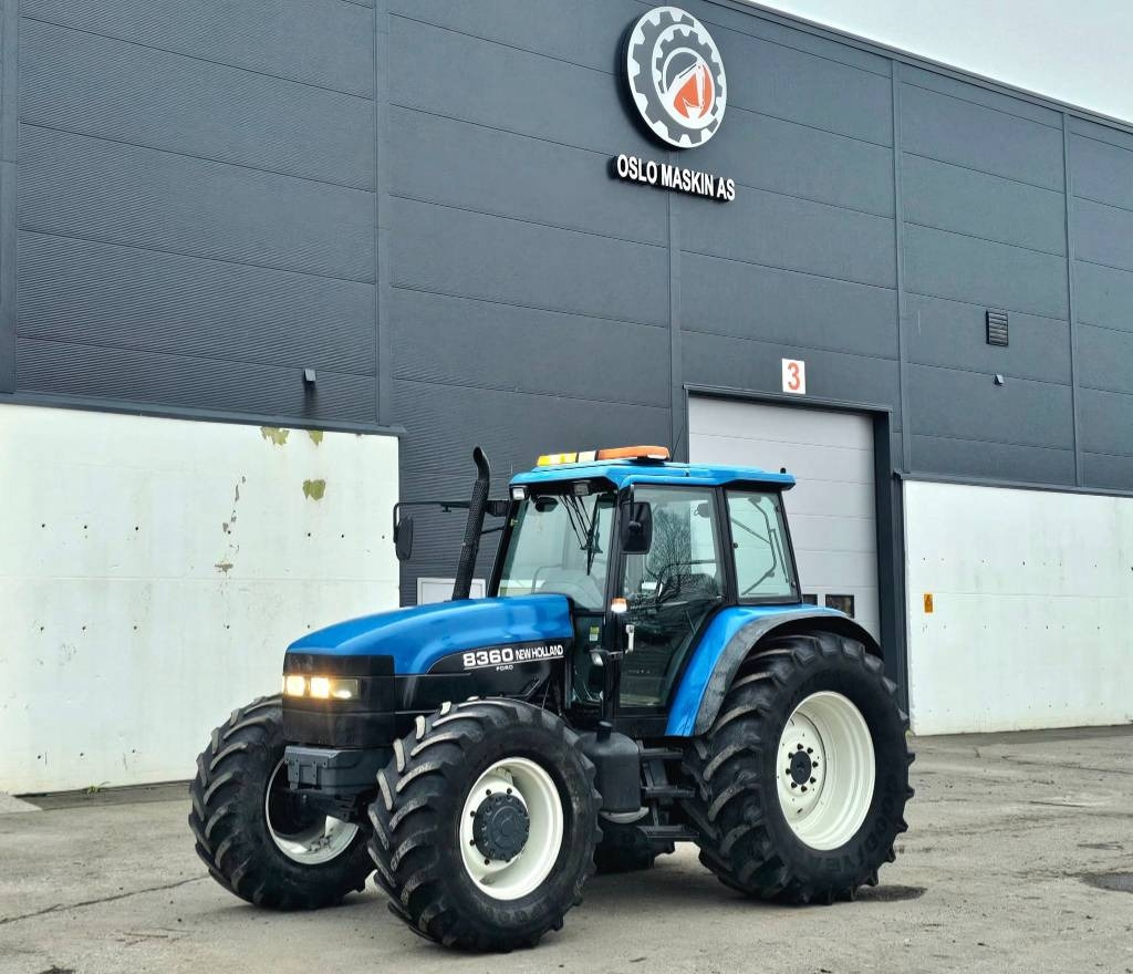 New Holland 8360 DT - Tractor: afbeelding 1 New Holland 8360 DT - Tractor: afbeelding 1