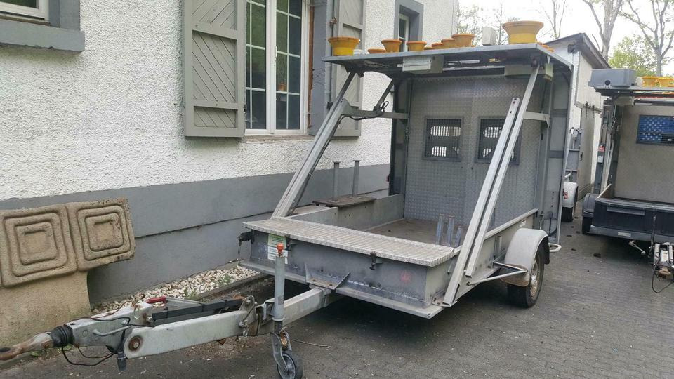 Mersch Absperrtafel Verkehrsleitanhänger VZ615 Verkehrssicherung - Aanhangwagen: afbeelding 3 Mersch Absperrtafel Verkehrsleitanhänger VZ615 Verkehrssicherung - Aanhangwagen: afbeelding 3