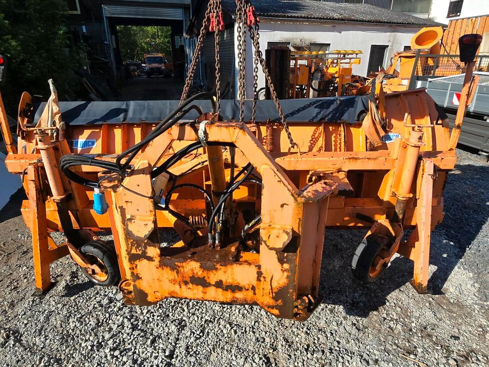 BeilhacK PV 30-4 Schneepflug Schneeschild Schneeschieber Winterdienst Schmidt für Unimog LKW U400 500 405 430 530 - Sneeuwschuif: afbeelding 3 BeilhacK PV 30-4 Schneepflug Schneeschild Schneeschieber Winterdienst Schmidt für Unimog LKW U400 500 405 430 530 - Sneeuwschuif: afbeelding 3