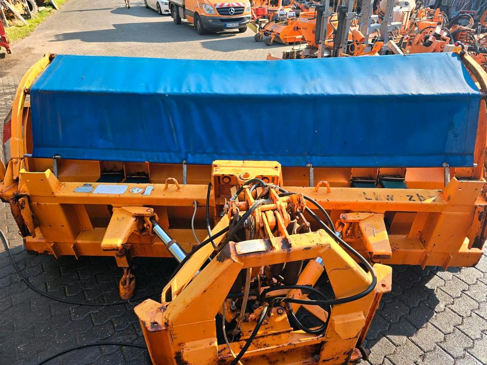 Beilhack PV 29-4 Schneepflug Schneeschild Scheeschieber Winterdienst Unimog U400 300 290 500 427 530 423 318 323 LKW Fendt - Sneeuwschuif: afbeelding 4 Beilhack PV 29-4 Schneepflug Schneeschild Scheeschieber Winterdienst Unimog U400 300 290 500 427 530 423 318 323 LKW Fendt - Sneeuwschuif: afbeelding 4