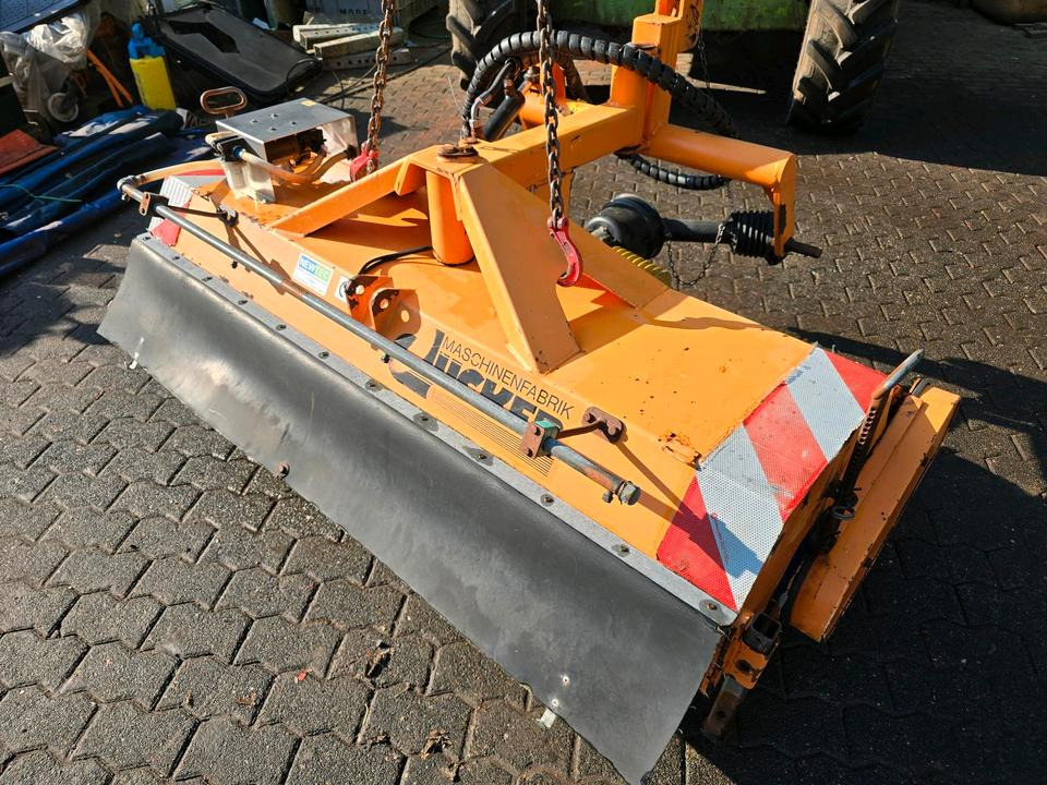 Dücker HDK 160 Kehrmaschine Straßenkehrmaschine Kehrbesen für Multicar Tremo Iseki Kubota - Veeg: afbeelding 5 Dücker HDK 160 Kehrmaschine Straßenkehrmaschine Kehrbesen für Multicar Tremo Iseki Kubota - Veeg: afbeelding 5