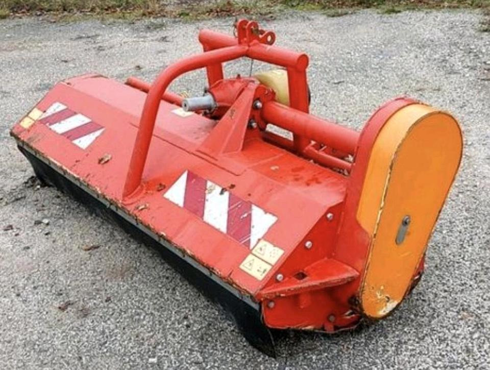 Dücker PMK21 2017 Frontmulchgerät Mulcher Mulchgerät Traktor - Klepelmaaier: afbeelding 2 Dücker PMK21 2017 Frontmulchgerät Mulcher Mulchgerät Traktor - Klepelmaaier: afbeelding 2