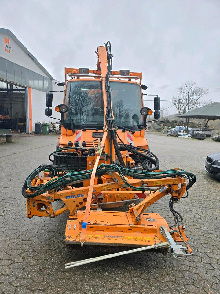 Mercedes-Benz Unimog 405 U400 mit Mulag MKM 700 Schmidt Stratos Salzstreuer 400 500 300 423 430 527 Dücker - Gemeentelijke machine/ Speciaal: afbeelding 4 Mercedes-Benz Unimog 405 U400 mit Mulag MKM 700 Schmidt Stratos Salzstreuer 400 500 300 423 430 527 Dücker - Gemeentelijke machine/ Speciaal: afbeelding 4