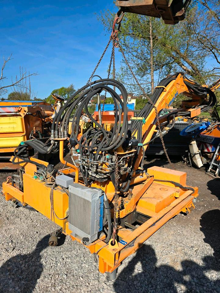 Mulag MHU 800 Mähausleger Böschungsmäher Böschungsmulcher für Unimog 405 U 300 400 500 318 423 427 430 527 535 530 Mercedes-Benz - Armmaaier: afbeelding 3 Mulag MHU 800 Mähausleger Böschungsmäher Böschungsmulcher für Unimog 405 U 300 400 500 318 423 427 430 527 535 530 Mercedes-Benz - Armmaaier: afbeelding 3