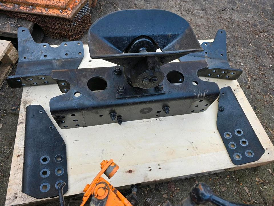 Unimog Anhängerkupplung mit Q36 Querträger für U 430 427 423 530 527 318 400 500 Mercedes-Benz Kupplung - Onderdelen voor Aanhangwagen: afbeelding 3 Unimog Anhängerkupplung mit Q36 Querträger für U 430 427 423 530 527 318 400 500 Mercedes-Benz Kupplung - Onderdelen voor Aanhangwagen: afbeelding 3